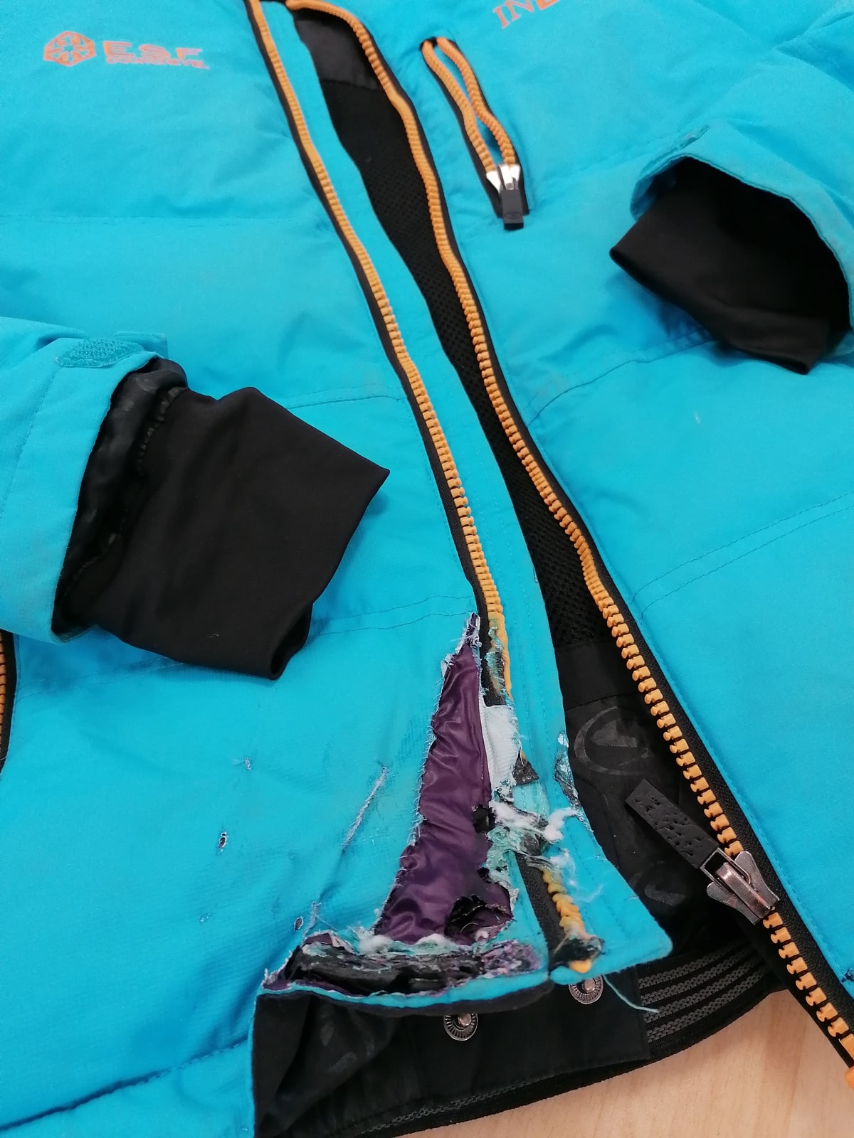 Comment réparer veste et pantalon de ski pour la neige