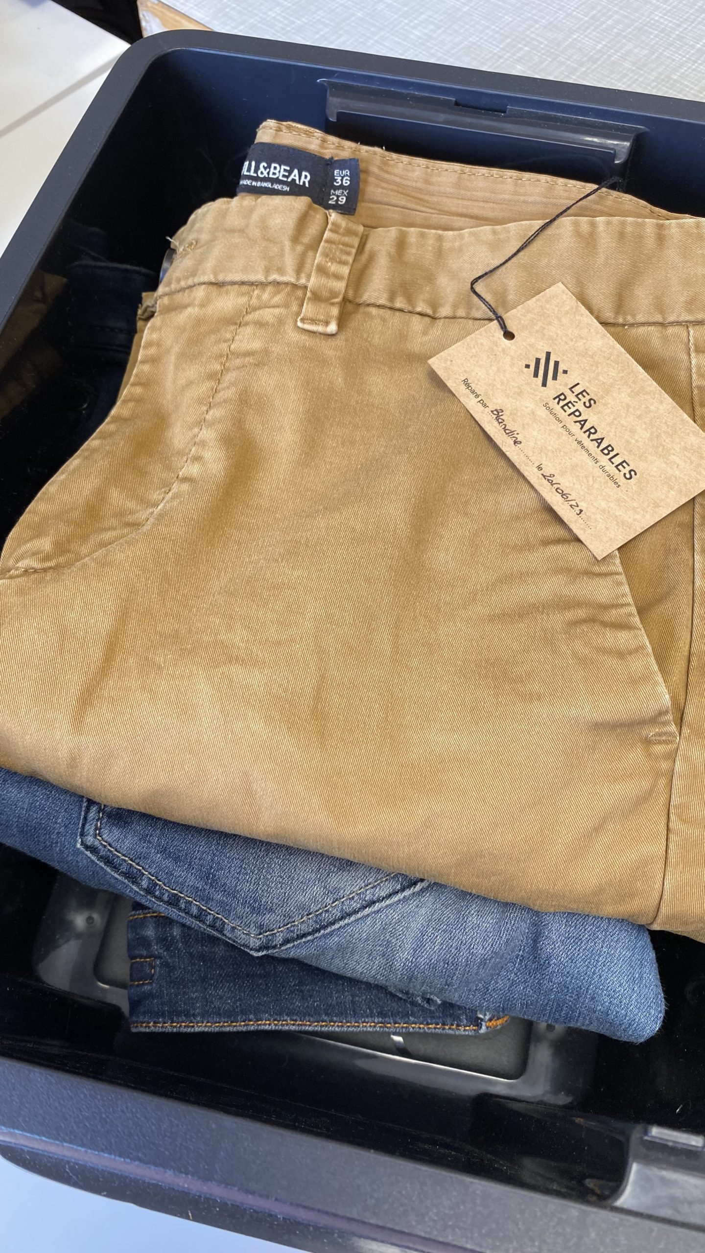 Réparation pantalon Comment réparer un trou, accroc d